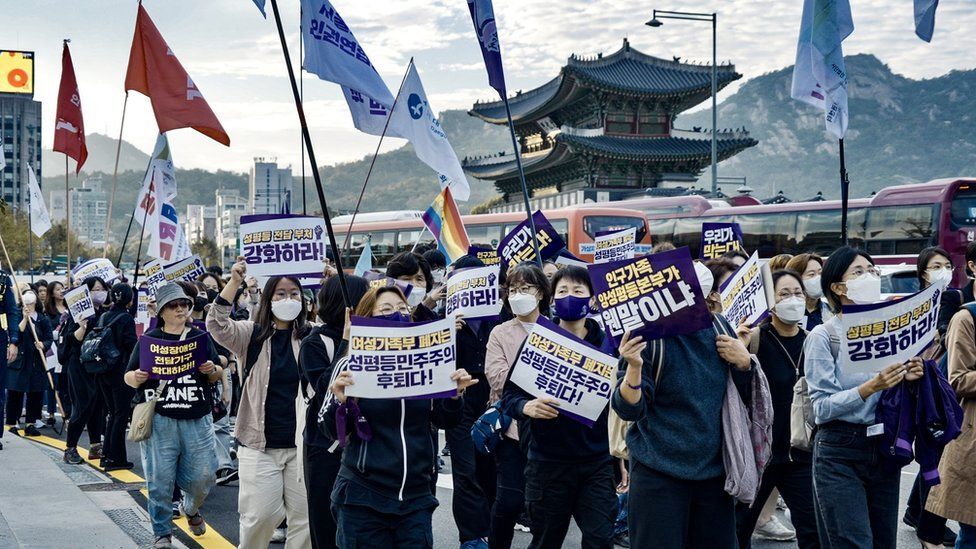 여성으로 살기가 점점 어려워지는 대한민국